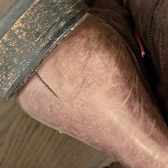 Distressed Leather boots with buckles. Size 37 - Picture 12 of 16